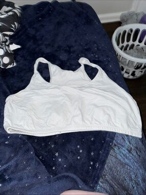 Fruit of the Loom White Wireless Sports Bra****FINAL MARKDOWN****